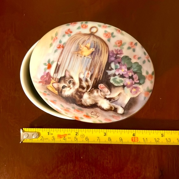 Ardleigh-Elliott. The Kitten and the Canary. By Coby Carlson. Music Box. #1358 A - Picture 7 of 11